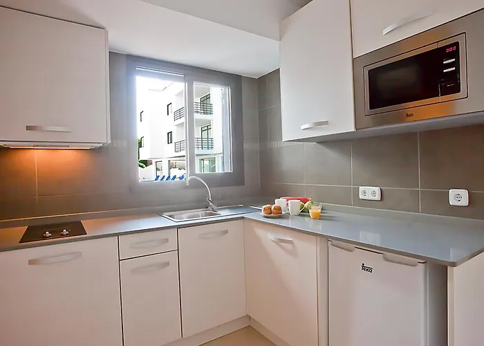 Ξενοδοχείο με διαμερίσματα Don Quijote Cala Ratjada (Mallorca)